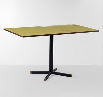 Tavolo Rettangolare con Struttura in Metallo Laccato, Piano in Legno Rivestito in Laminato e Part...