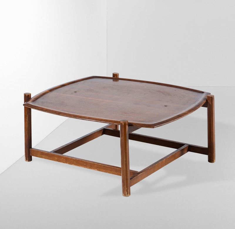 Tavolo basso con struttura in legno e piano in legno a vassoio.  - Auction Design Lab - Cambi Casa d'Aste