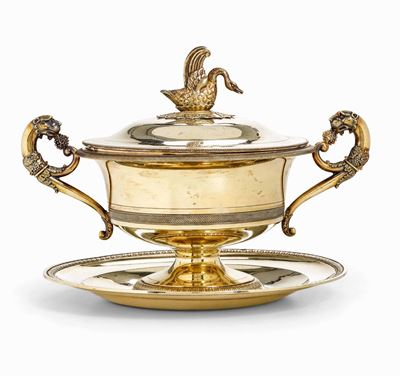 Tazza Argento Primo Titolo Fuso, Sbalzato, Cesellato e Dorato Parigi Marchio Inciso dal 1819 al 1...