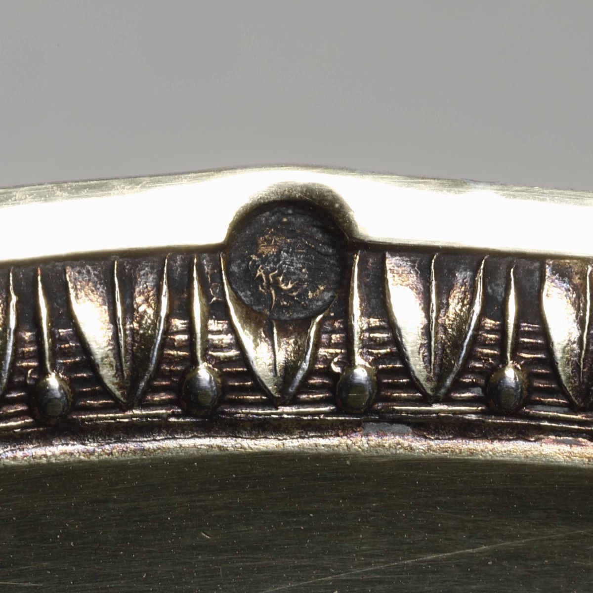 Tazza Argento Primo Titolo Fuso, Sbalzato, Cesellato e Dorato Parigi Marchio Inciso dal 1819 al 1...