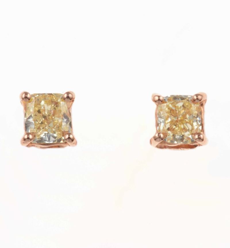 Pair of cushion-cut diamond earrings  - Auction Summer Jewels | Cambi Time - Cambi Casa d'Aste