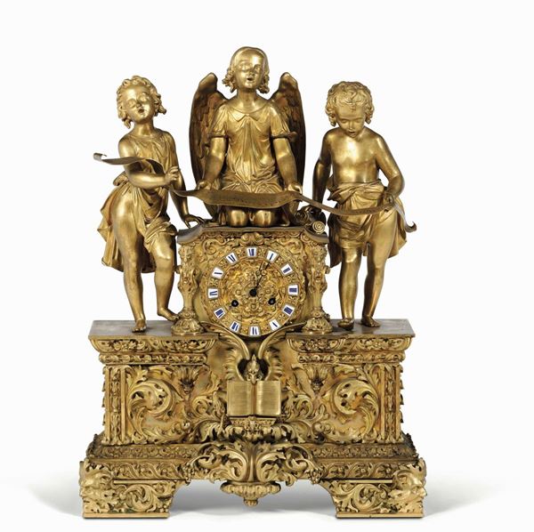 Pendola da tavolo in bronzo dorato con concerto di Angeli, XX secolo