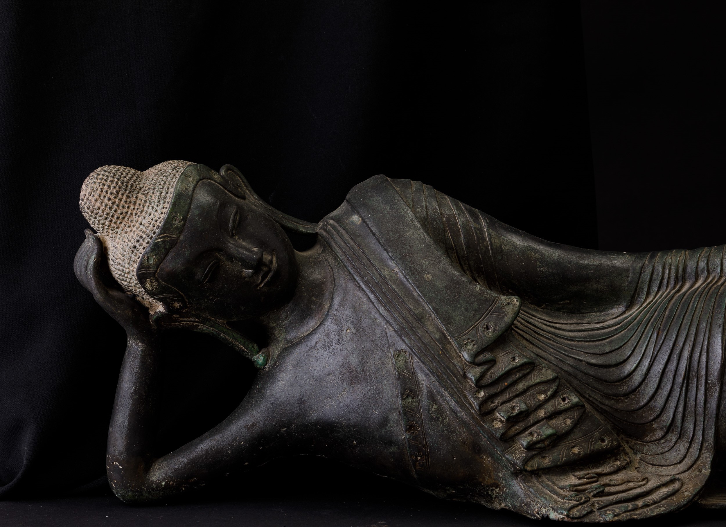 Figura di Buddha Sdraiato in Bronzo, Thailandia, XIX Secolo