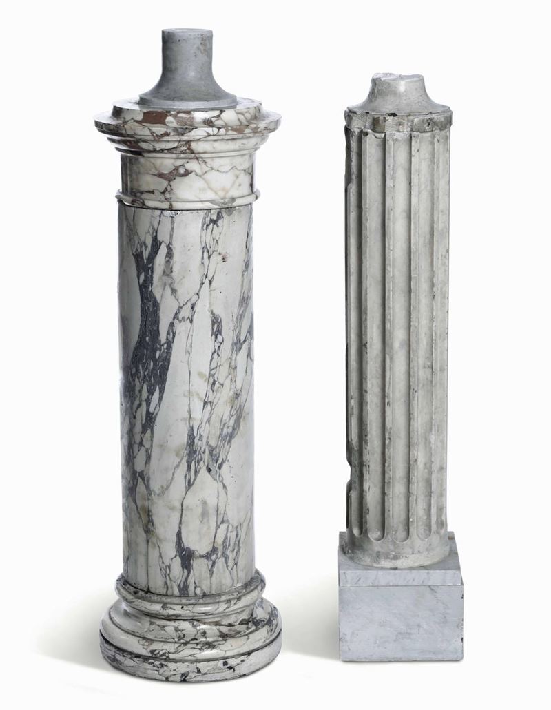 Due colonne in marmo diverse, una scanalata  - Auction Furnishings from Italian Villas | Cambi Time - Cambi Casa d'Aste