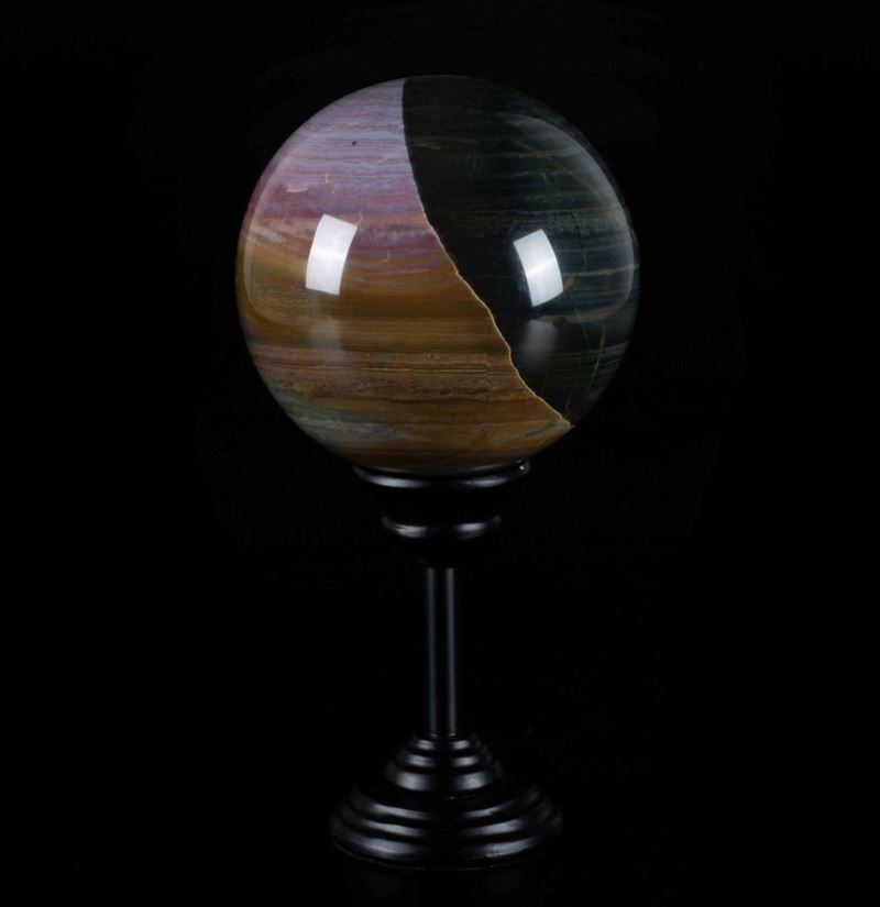 Grande sfera in diaspro zonato  - Auction Mirabilia - Cambi Casa d'Aste