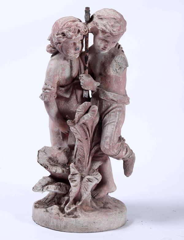 Scultura raffigurante bambini
