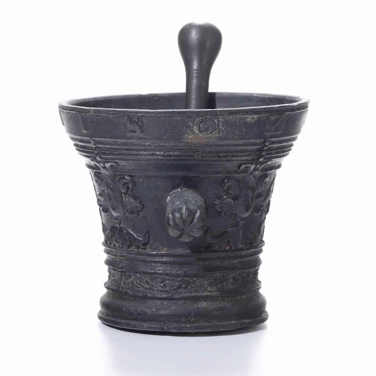 Mortaio in Bronzo Fuso e Cesellato. Arte Italiana del XVII Secolo