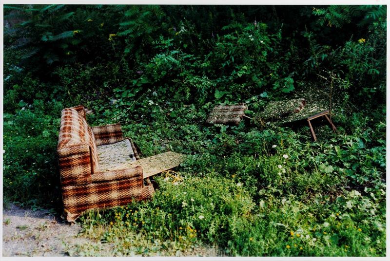 Tony Oursler (1957) Trash (Empirical), on the side of the road, 1998  - Asta Fotografia - II - Cambi Casa d'Aste