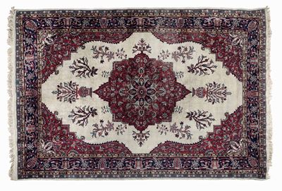 Tappeto con Decoro Persiano Inizio XX Secolo