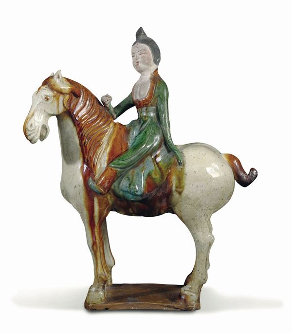 Figura femminile a cavallo (yong), Cina, dinastia Tang ( 618-906)