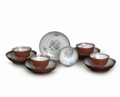 Serie di Cinque Piccole Coppe con Piattini. Cina, Dinastia Qing, Epoca Qianlong (1736 -1795)