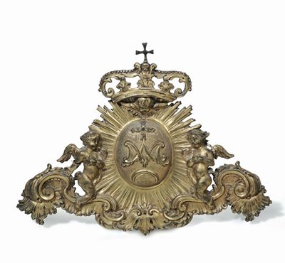 Fregio in Rame Sbalzato, Cesellato e Dorato con Monogramma Mariano. Arte Barocca del XVIII Secolo