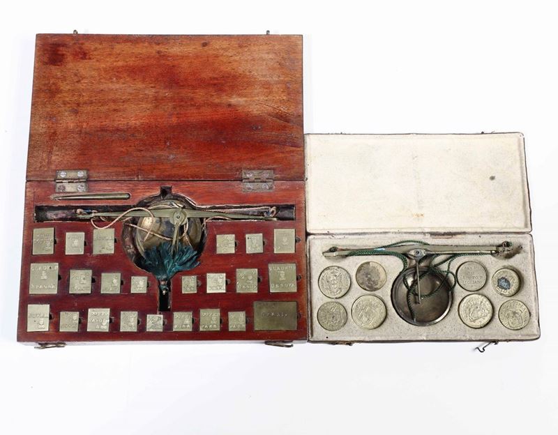Due bilance entro scatola. Genova XVIII-XIX secolo  - Auction Furnishings from Italian Villas | Cambi Time - Cambi Casa d'Aste