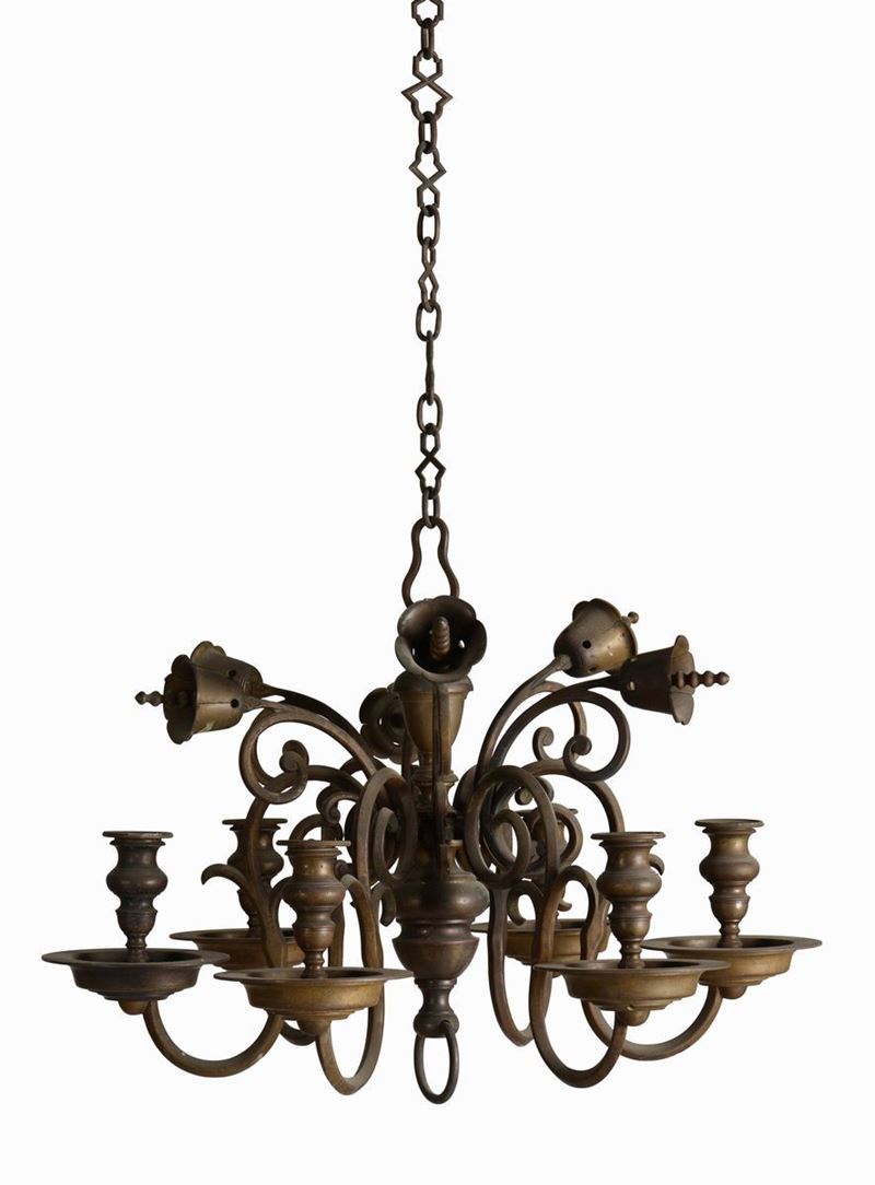 Lampadario in metallo a sei luci in stile olandese  - Asta Opere e Arredi da Dimore Lombarde - Cambi Casa d'Aste