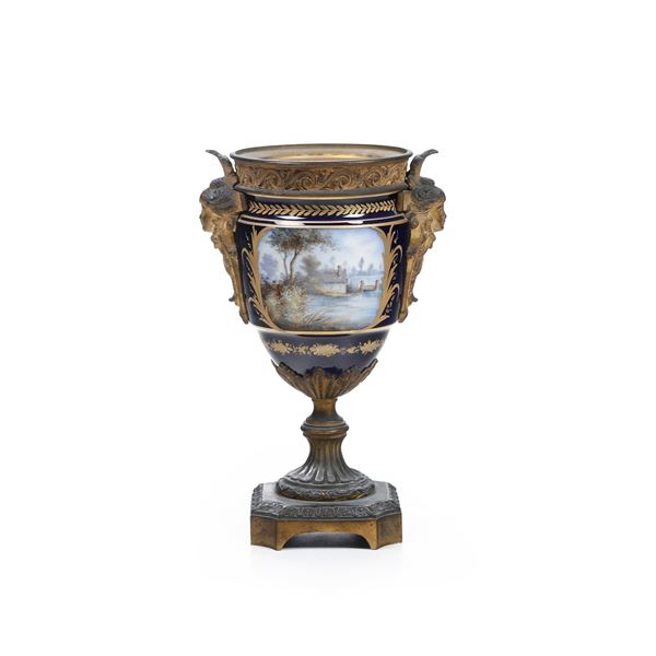 Vaso.<BR>Francia, XIX secolo.<BR>