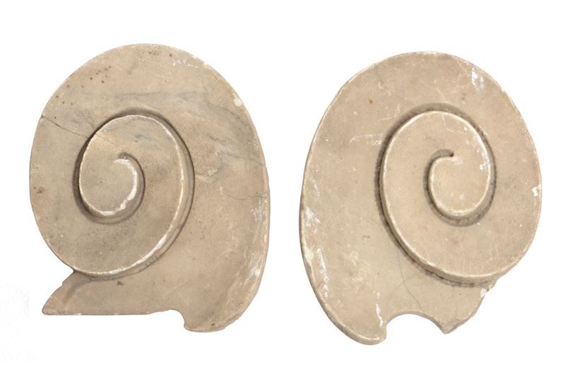 Due spirali (?) in marmo antiche  - Asta Antiquariato | Cambi Time - Cambi Casa d'Aste