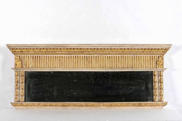 Specchiera in legno intagliato, laccato e dorato, XVIII-XIX secolo
