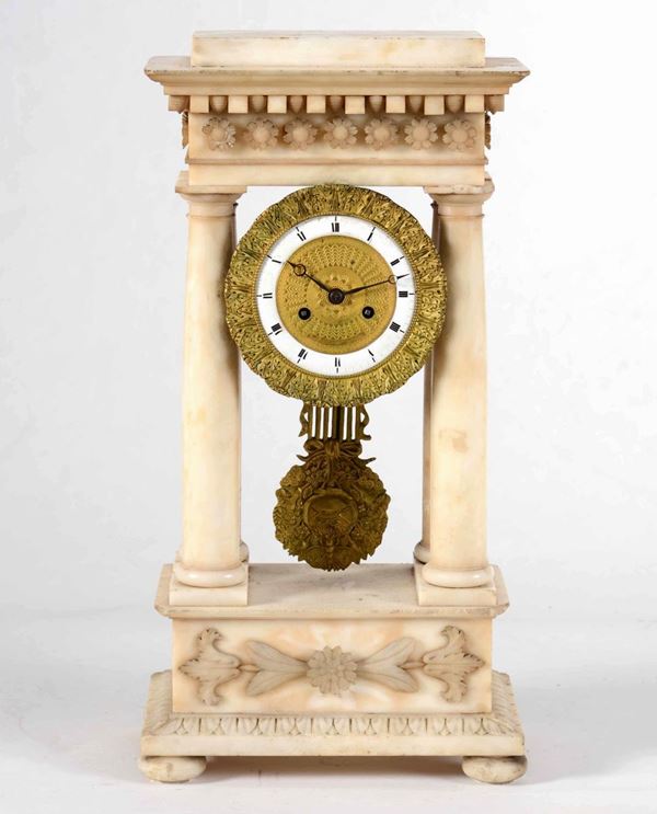 Orologio a tempietto in alabastro, XIX secolo