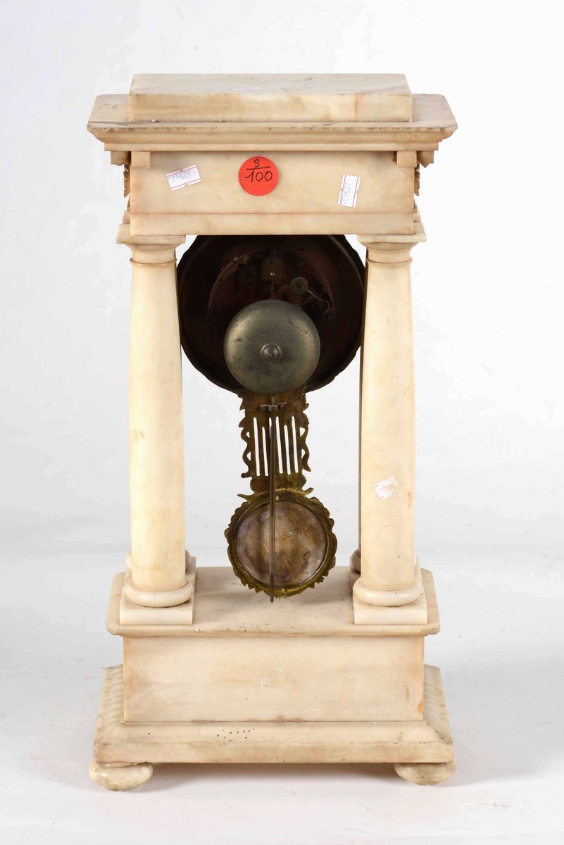 Orologio a Tempietto in Alabastro, XIX Secolo