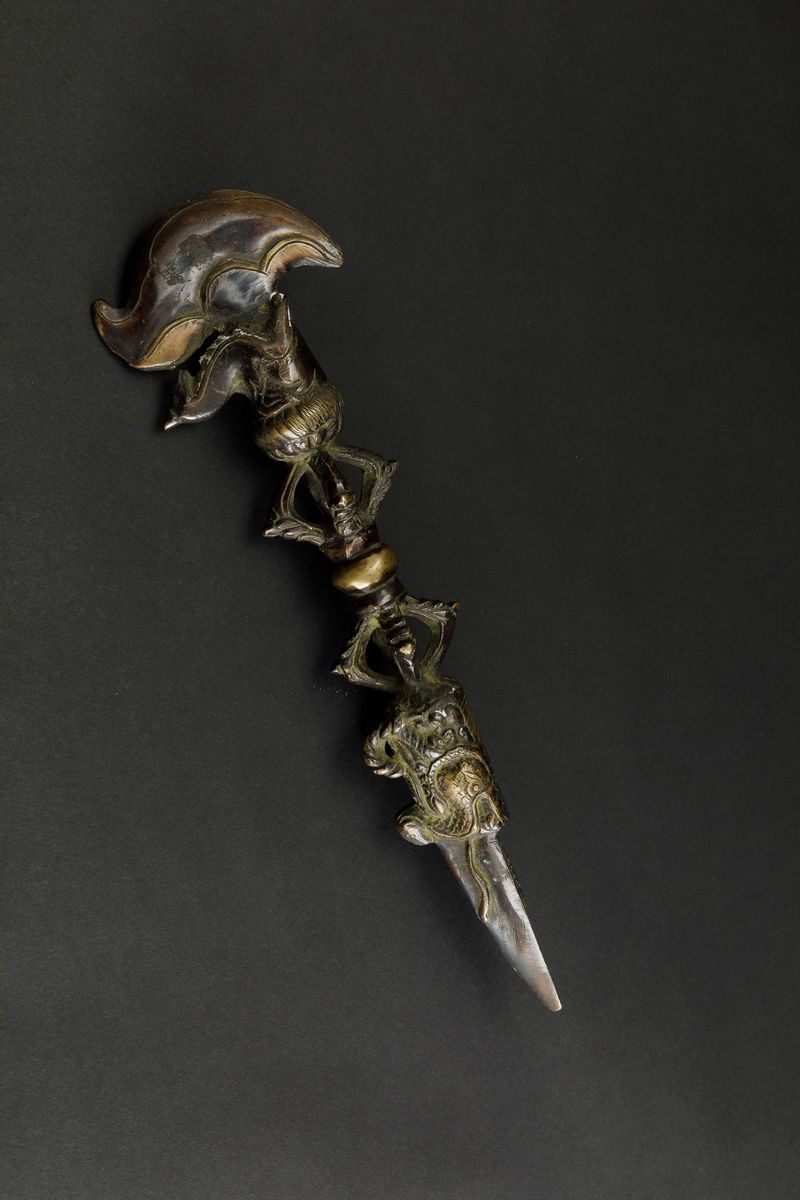 Pugnale Rituale Phurgba in Bronzo Parzialmente Dorato con con Figura di Drago a Rilievo e Presa a...