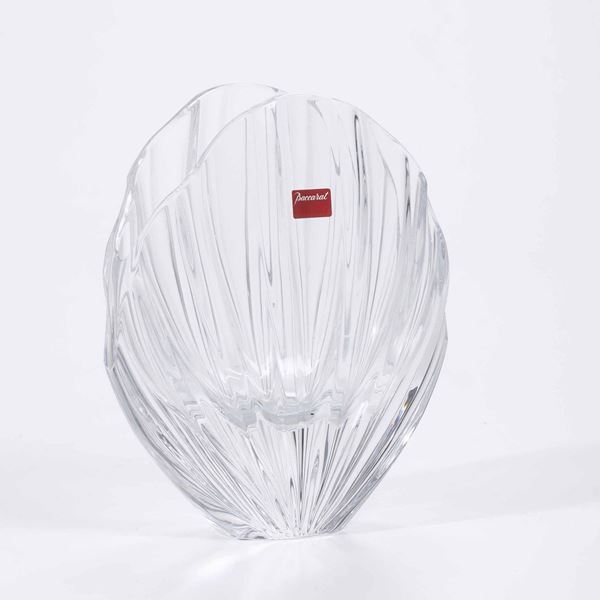 Piccolo vaso in vetro a forma di conchiglia, Baccarat
