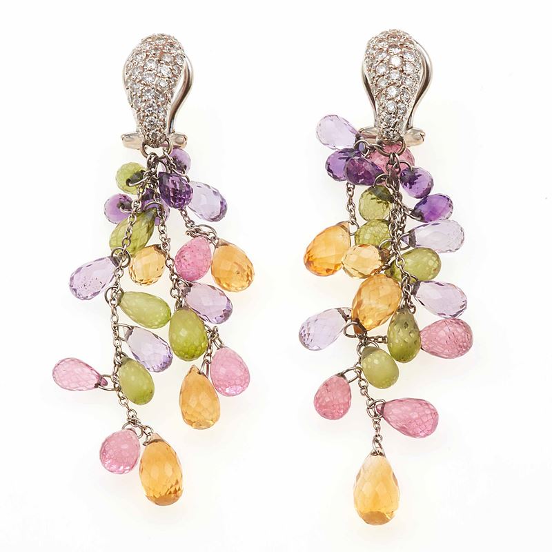 Scavia. Orecchini pendenti con corindoni multicolor taglio briolette e diamanti  - Auction Spring Jewels - I - Cambi Casa d'Aste