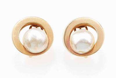 Repossi. Orecchini con Perle