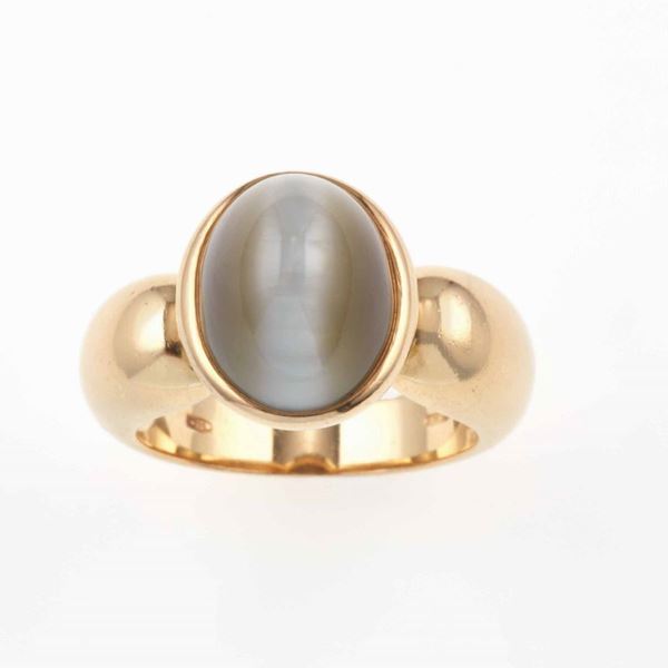 Chrysoberyl and gold ring