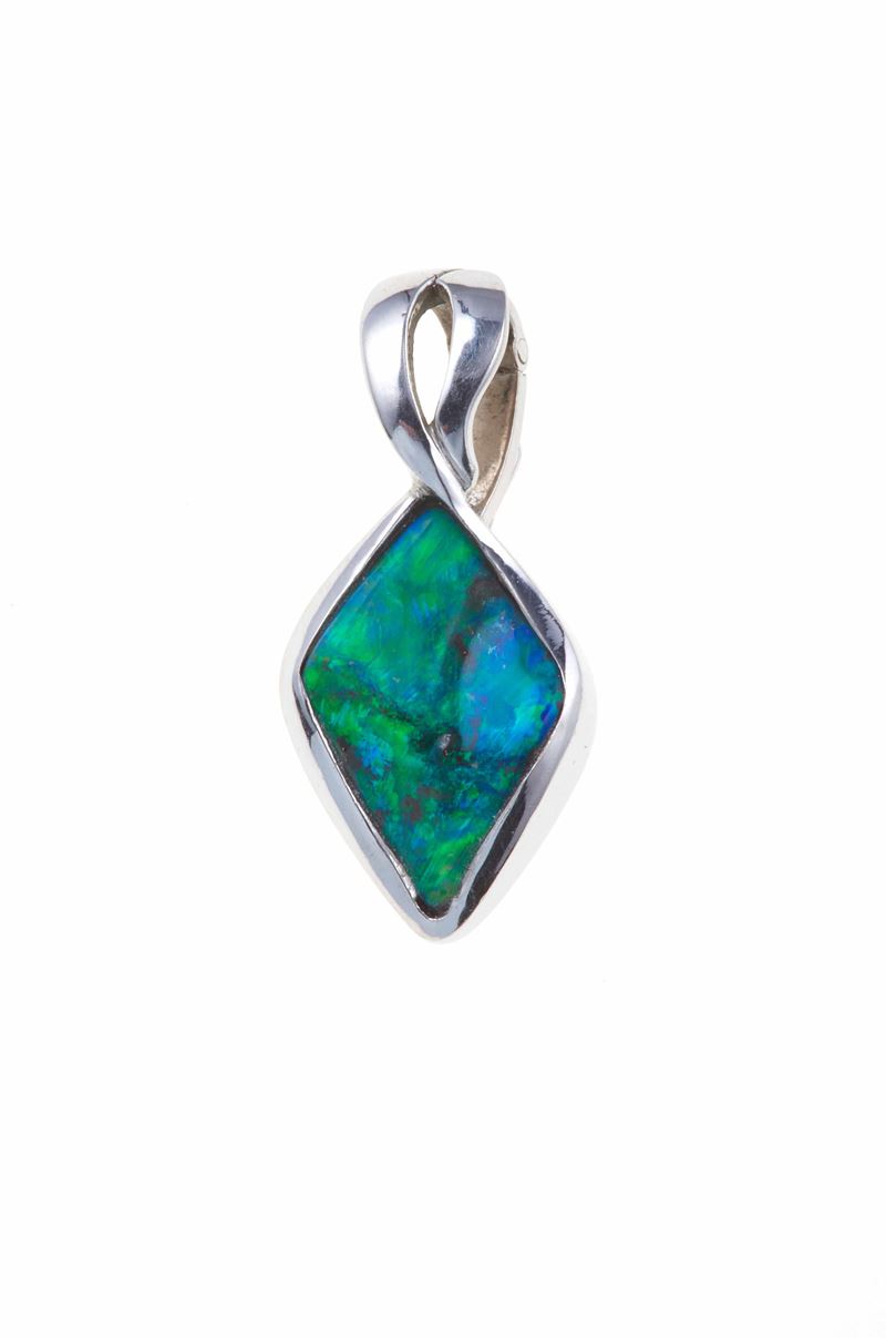 Opal and gold pendant  - Auction Jewels - Cambi Casa d'Aste