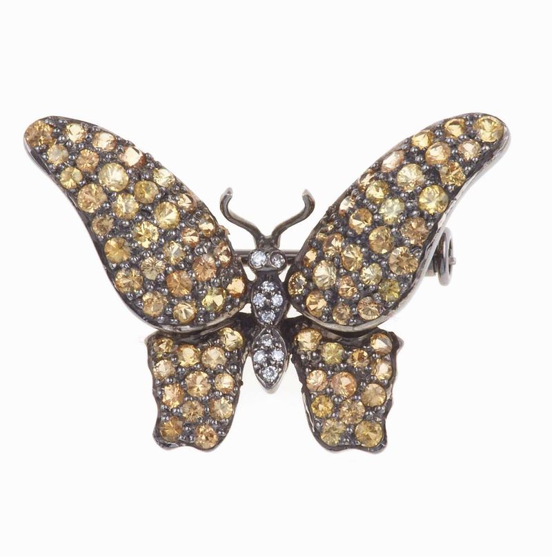 Spilla farfalla con corindoni gialli e diamanti  - Asta Spring Jewels - I - Cambi Casa d'Aste