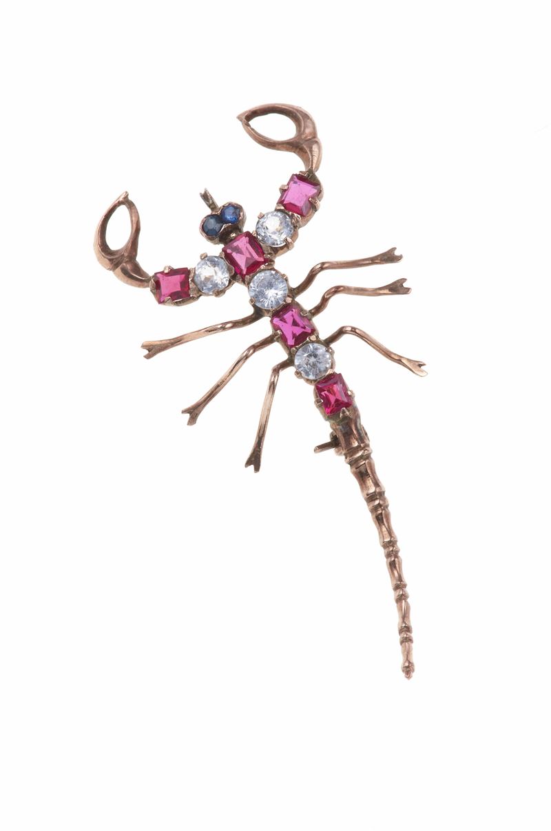 Spilla scorpione con gemme sintetiche  - Auction Spring Jewels - I - Cambi Casa d'Aste