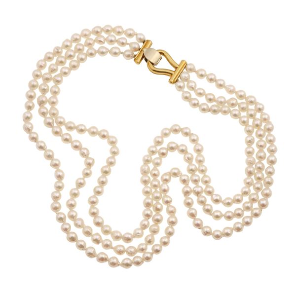Collana a tre fili di perle coltivate