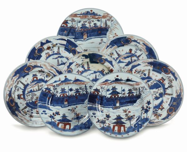 Otto piatti diversi in porcellana Imari Cina XX secolo