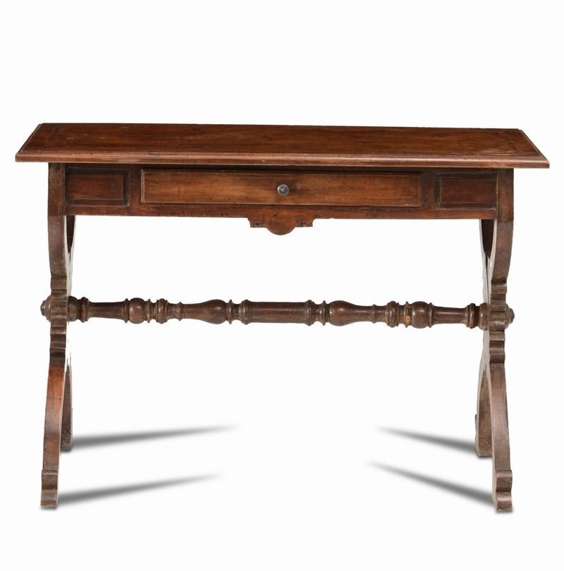 Tavolo da centro rettangolare in noce, XIX secolo  - Auction Antique September | Cambi Time - Cambi Casa d'Aste