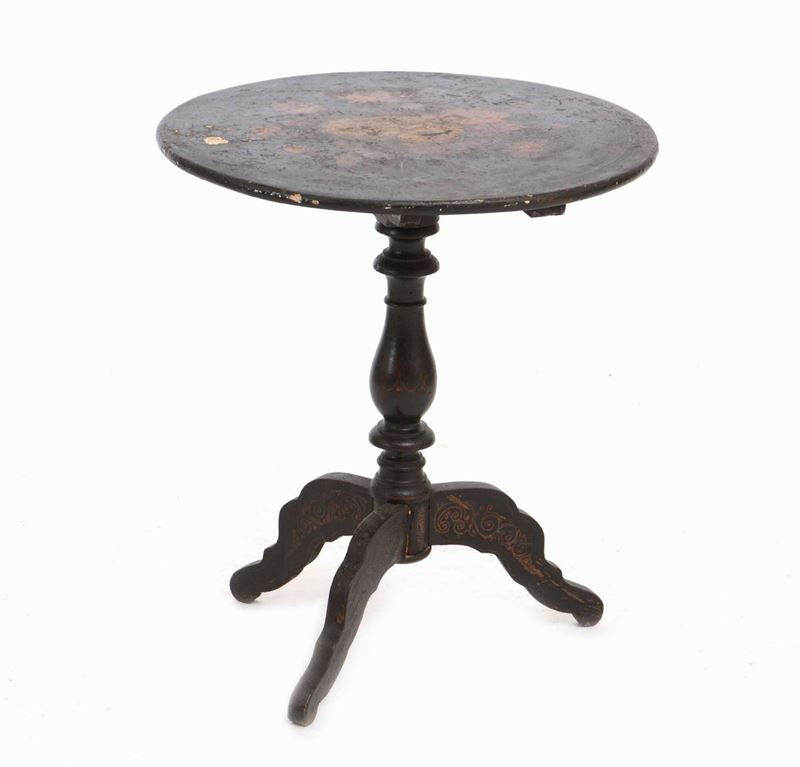 Tavolino in legno ebanizzato con piano circolare dipinto in policromia, Francia XX secolo  - Auction From a Genoese family | Cambi Time - I - Cambi Casa d'Aste