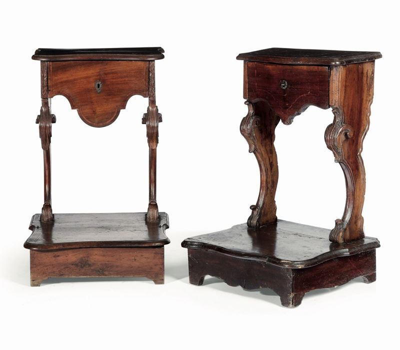 Due inginocchiatoi intagliati ad un cassetto, XVIII secolo  - Auction Furnishings from Italian Villas | Cambi Time - Cambi Casa d'Aste