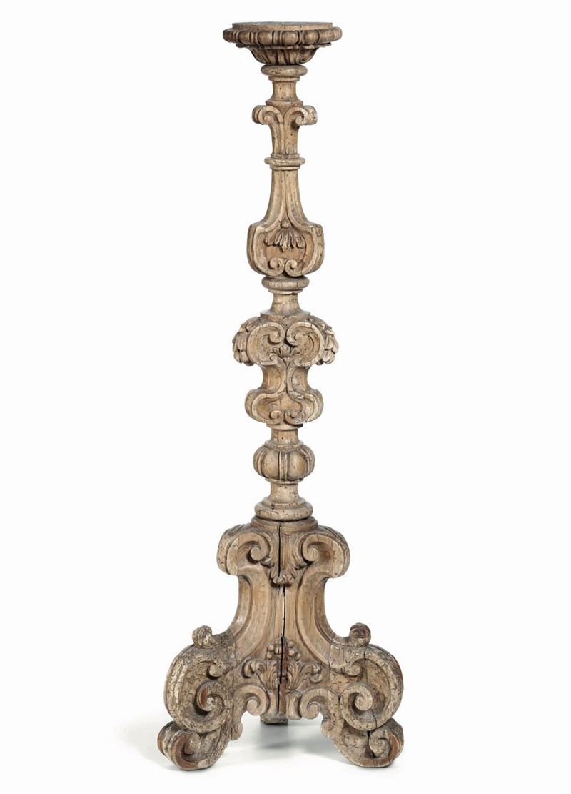 Grande candeliere in legno intagliato e dorato, XVIII secolo  - Auction Italian Dwellings - Cambi Casa d'Aste