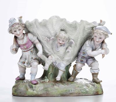 Vaso con Tre Bambini Germania, Turingia, Inizio del XX Secolo
