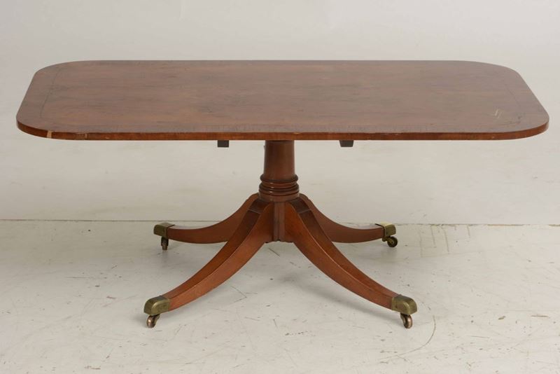 Breakfast table in mogano, Inghilterra XIX secolo  - Asta Antiquariato | Cambi Time - Cambi Casa d'Aste