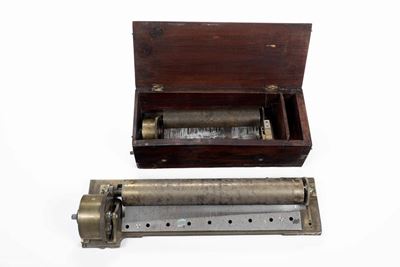 Due Carillon da Restaurare
