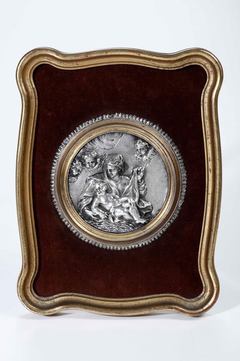 Placca in argento sbalzato e cesellato raffigurante Madonna del Velo  - Asta Scultura e Oggetti d'Arte | Cambi Time - Cambi Casa d'Aste
