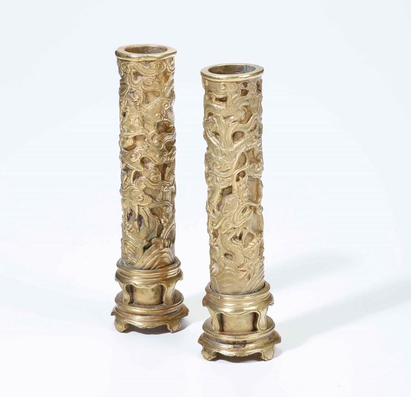Coppia di vasetti in bronzo dorato, Cina  - Auction Antiques | Timed Auction - Cambi Casa d'Aste