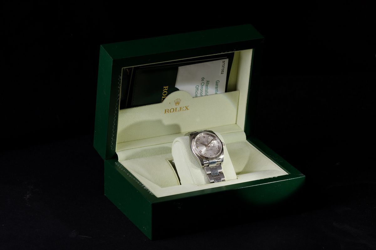 Rolex - Datejust Ref 116234, Acciaio Oyster, Lunetta Zigrinata D'oro Bianco, Vetro Zaffiro e Indi...