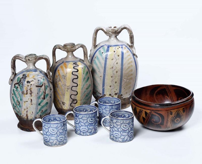 Tre fiasche Probabilmente Puglia, XVIII secolo  - Asta Ceramiche | Cambi Time - Cambi Casa d'Aste