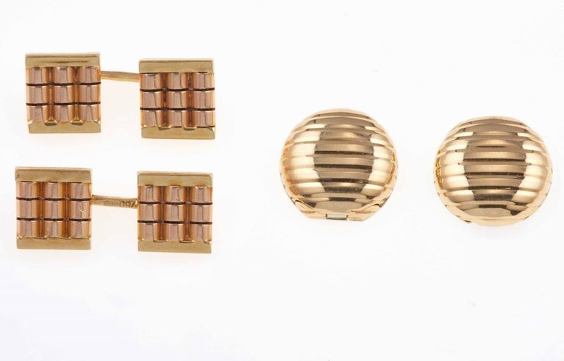 Pair of gold cufflinks and a pair of gold button covers  - Auction Fine Jewels - Cambi Casa d'Aste
