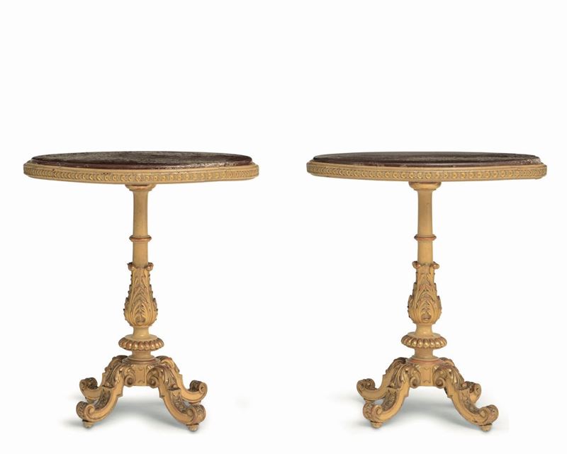 Coppia di tavolini in legno intagliato e laccato con piani in marmo, XIX secolo  - Asta Dimore Italiane - Cambi Casa d'Aste