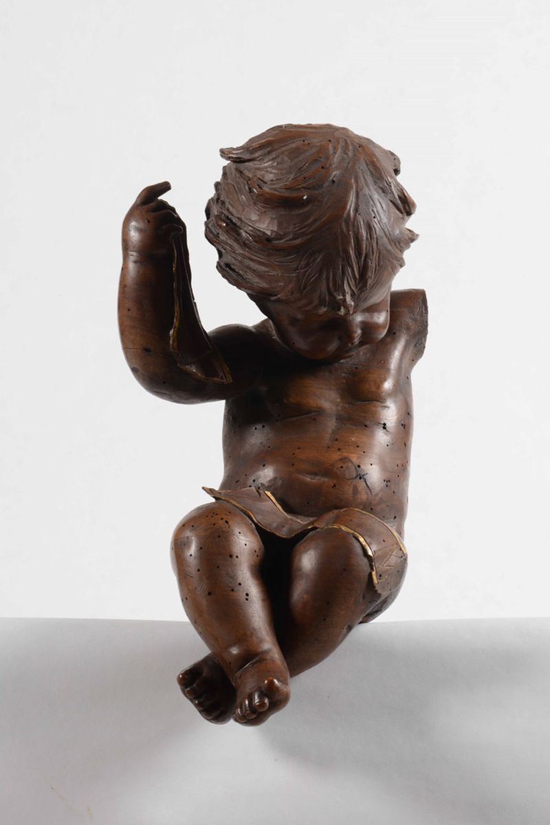 Antica scultura lignea. XIX secolo Bambinello reggicartiglio  - Auction Antique February | Cambi Time - Cambi Casa d'Aste
