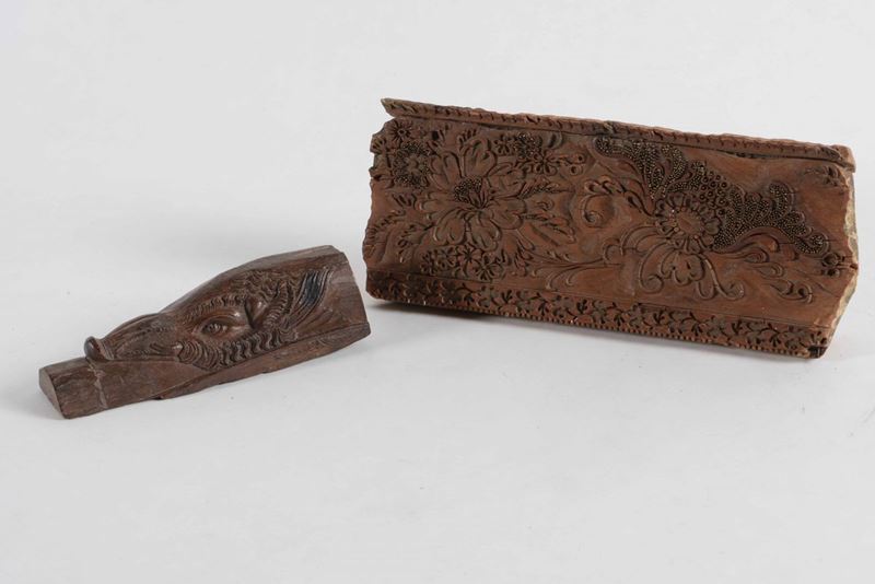 Due antichi oggetti in legno  - Auction Fine Art February | Cambi Time - Cambi Casa d'Aste