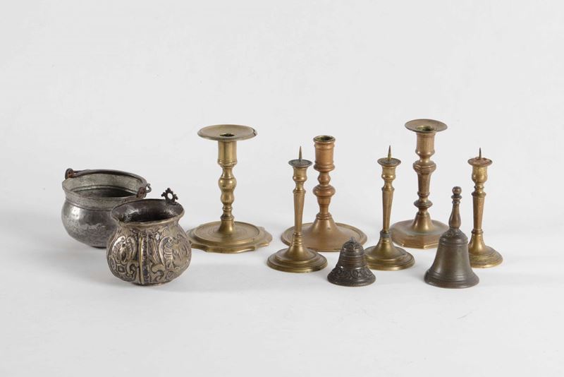 Lotto di dieci oggetti in metallo  - Auction Antique February | Cambi Time - Cambi Casa d'Aste