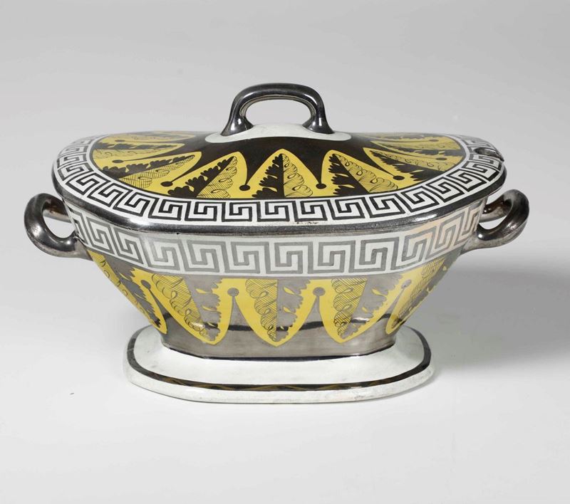 Zuppiera Inghilterra, primo terzo del XX secolo  - Auction Ceramics | Timed Auction - Cambi Casa d'Aste